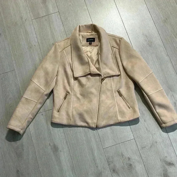 Le chateau Women’s faux suede jacket size S - Picture 4 of 7